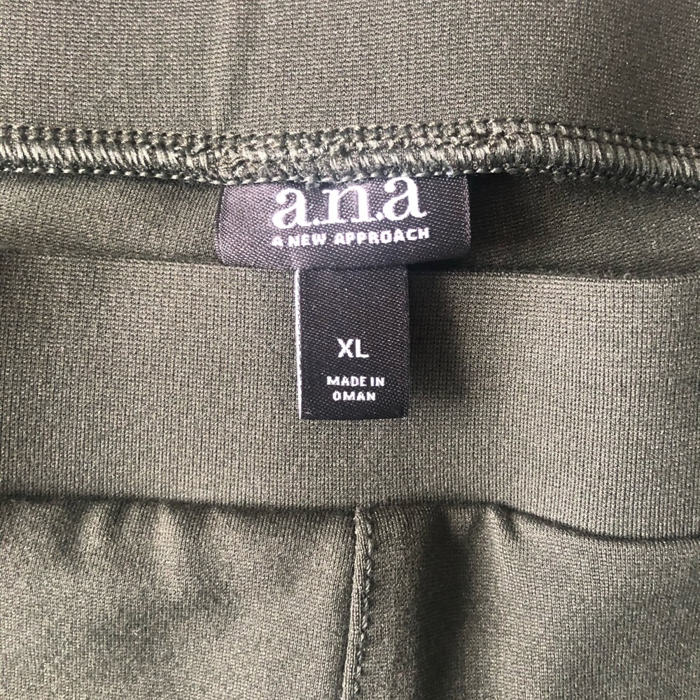 Dress pants - Picture 4 of 4